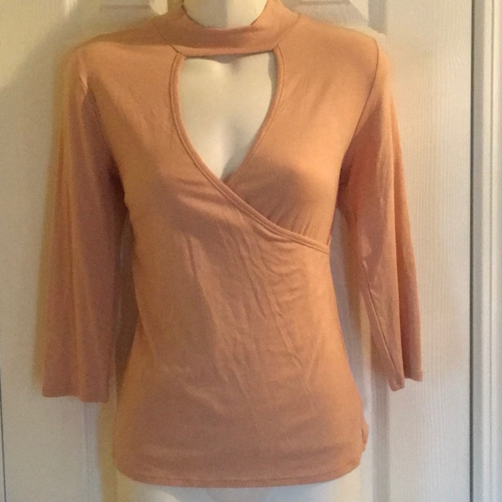 Noble U Peach Top